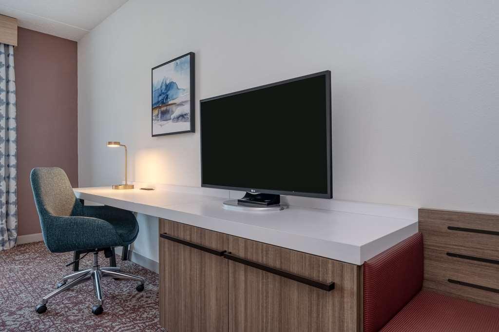 Hilton Garden Inn Clarksburg Rom bilde